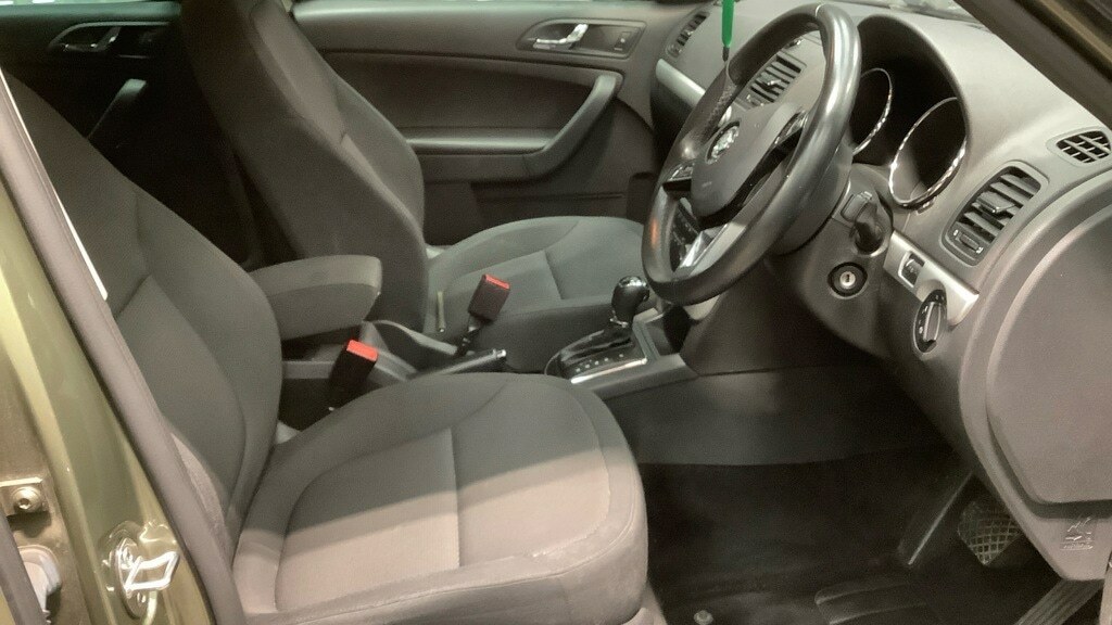 Skoda Yeti  Grey #10