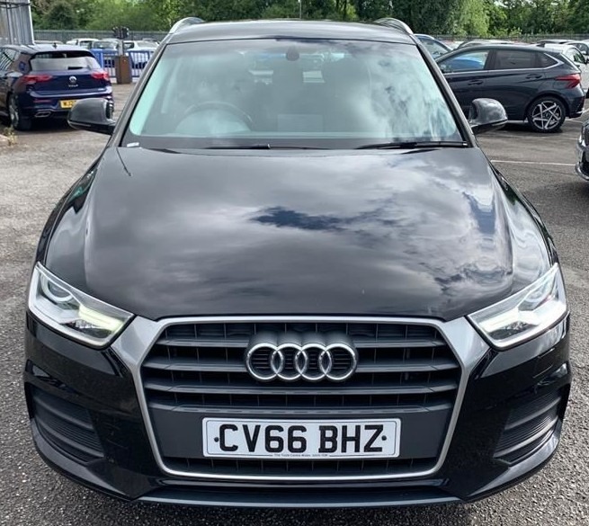 Audi Q3 2.0 Tdi Se Tech Pack Nav 35 Tax 62 Mp CV66BHZ Black #4