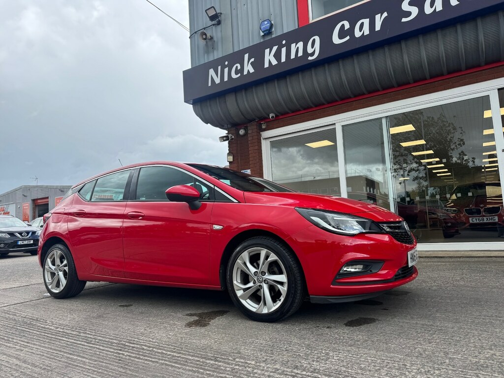 Vauxhall Astra 1.4T 16V 150 Sri 7 Services Dab Ulez Red