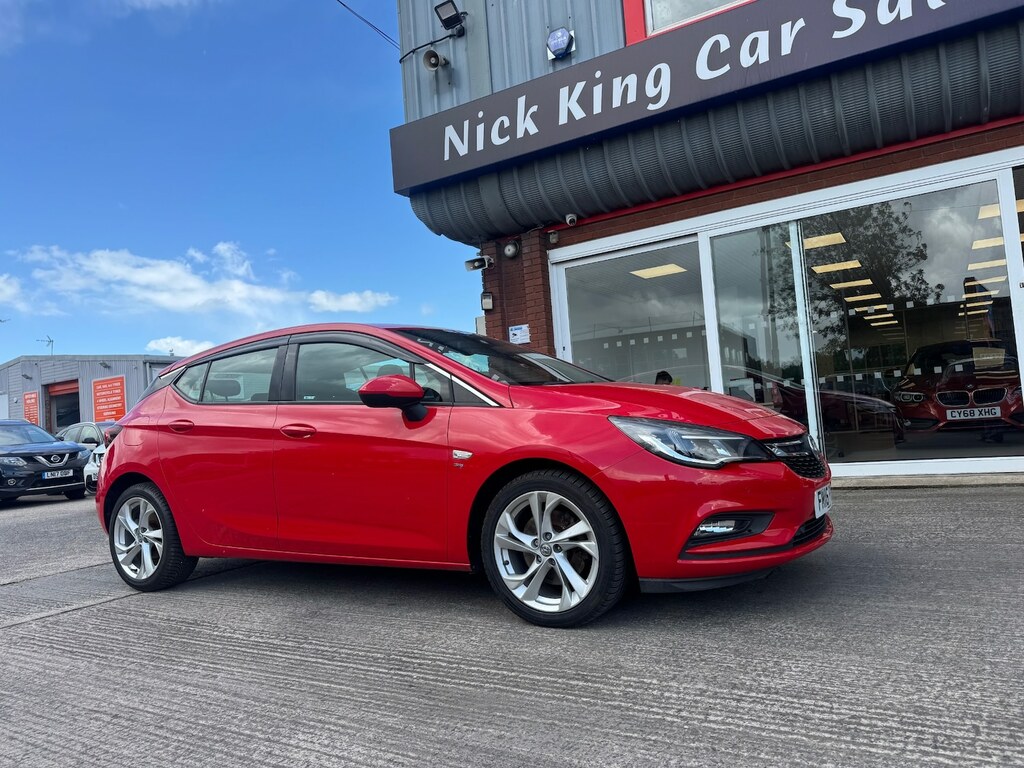 Vauxhall Astra 1.6 Cdti 16V 136 Sri Nav 10 Services 72 M Red