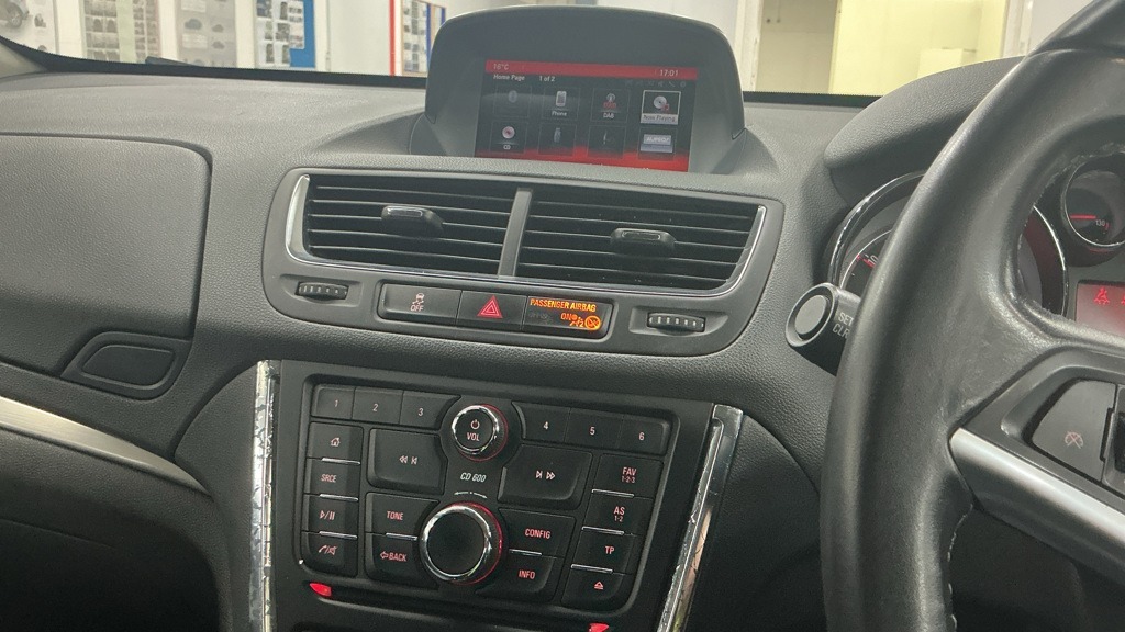 Vauxhall Mokka 1.4T Tech Line Red #10