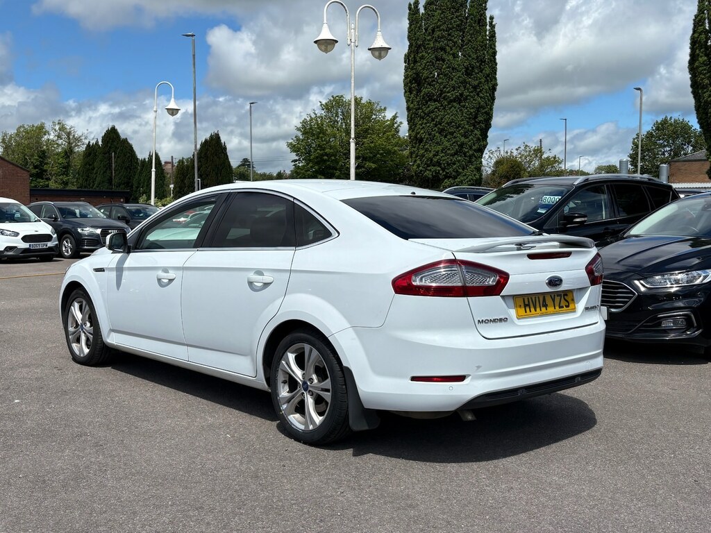 Ford Mondeo Hatchback Silver #20