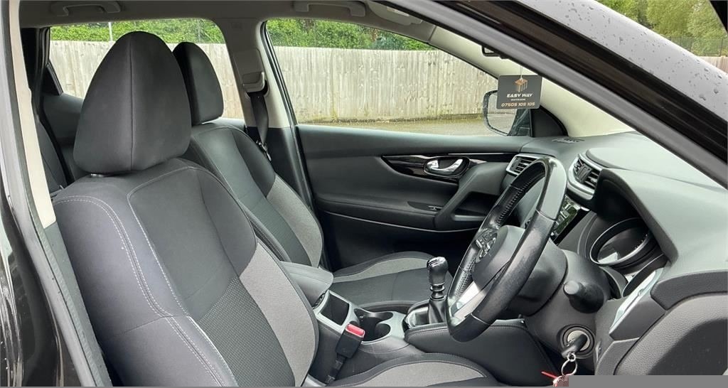 Nissan Qashqai 1.2 Dig-t Acenta Smart Vision Ulez Dab WV18UHJ Black #3