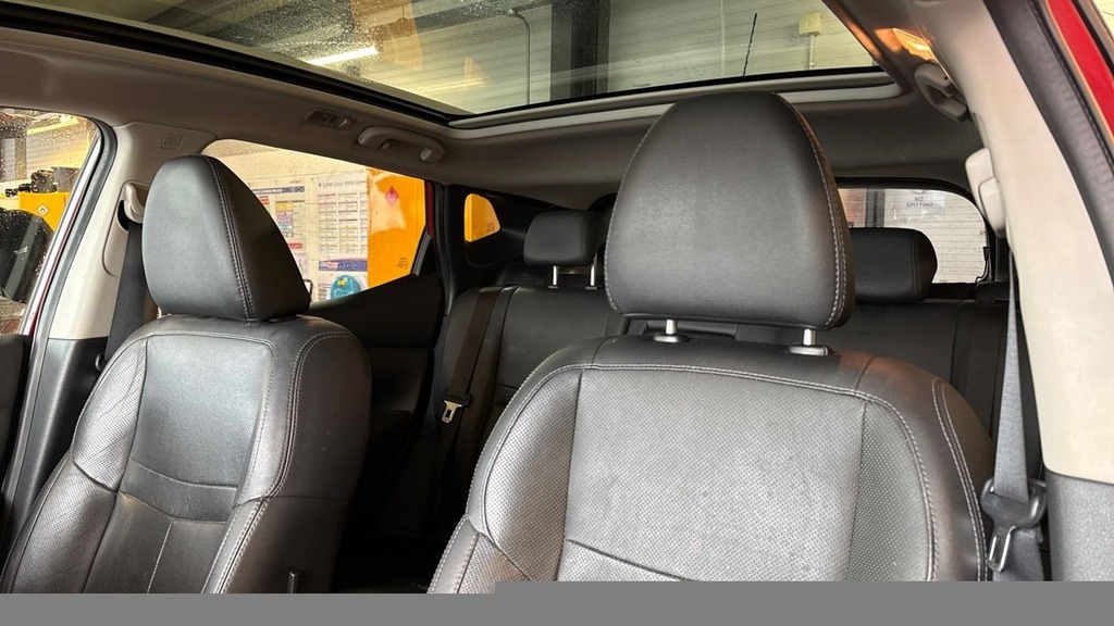 Nissan Qashqai 1.5 Dci Tekna Panroof Nav Camera 10 S Red #4