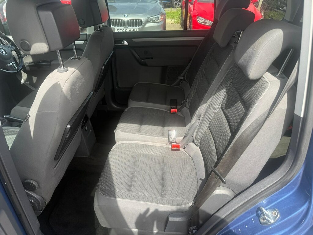Volkswagen Touran Automatic #7