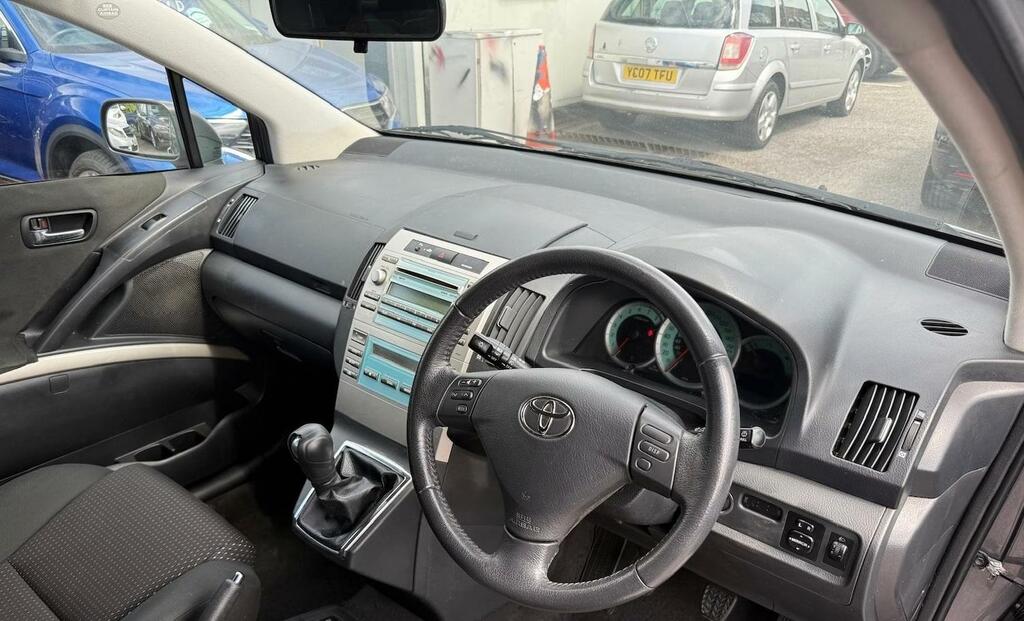 Toyota Verso 2.2 D-4d Sr Silver #7