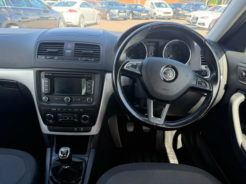 Skoda Yeti 2.0 Tdi Cr Se Red #7