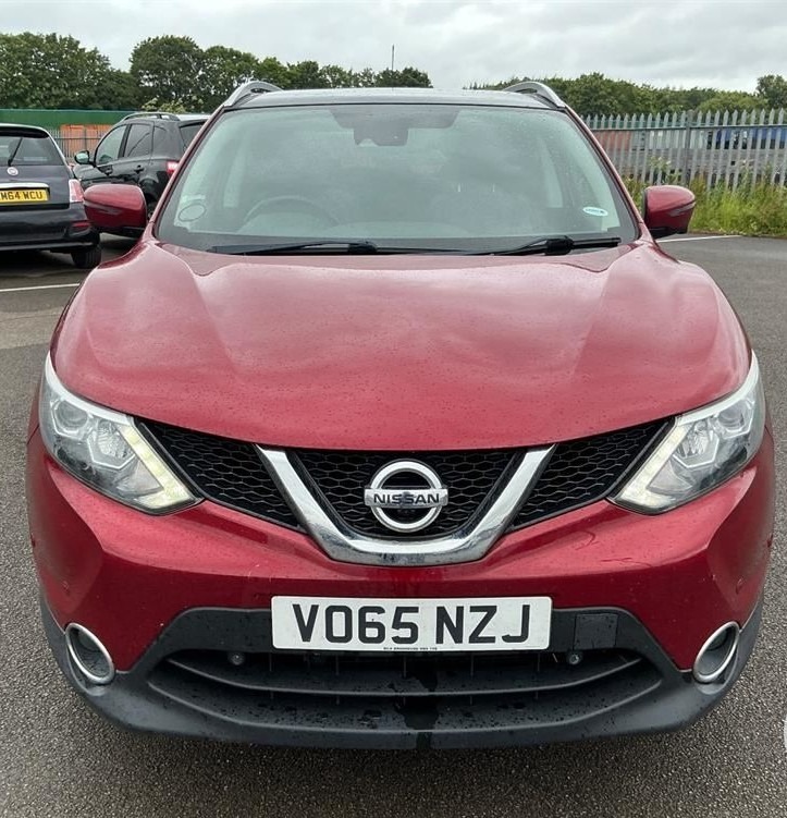 Nissan Qashqai 1.5 Dci Tekna Panroof Nav 20 Tax Ulez Red #2