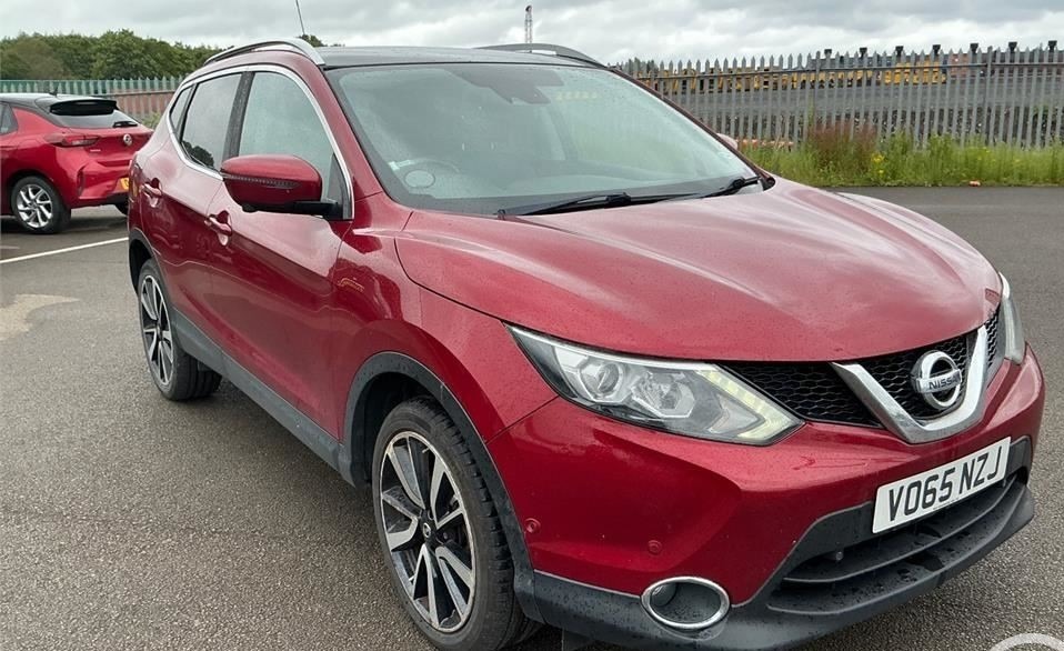 Nissan Qashqai 1.5 Dci Tekna Panroof Nav 20 Tax Ulez Red