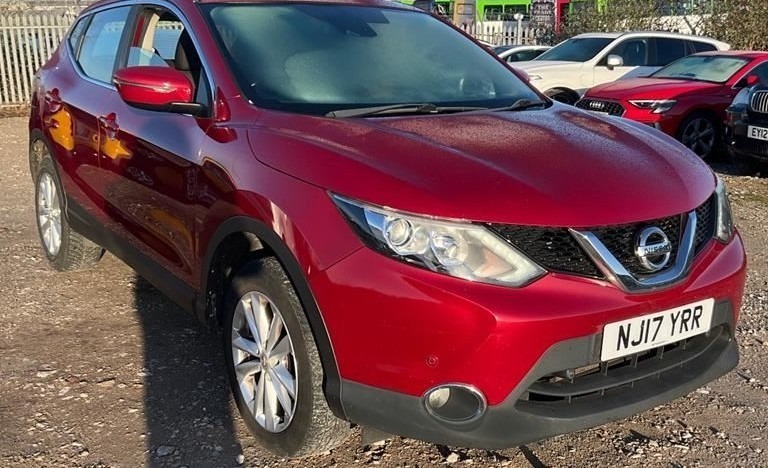 Nissan Qashqai 1.2 Dig-t Acenta Smart Vision Ulez Blue Red