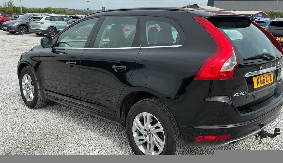 Volvo XC60 D4 190 Se Nav Leather 35 Tax 9 Services Black #2