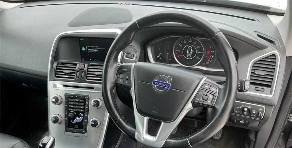 Volvo XC60 D4 190 Se Nav Leather 35 Tax 9 Services Black #4