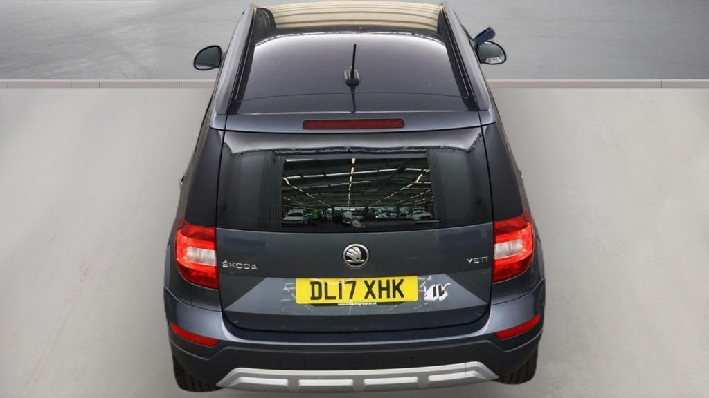 Skoda Yeti Suv 1.2 Tsi Se 201717 Silver #8