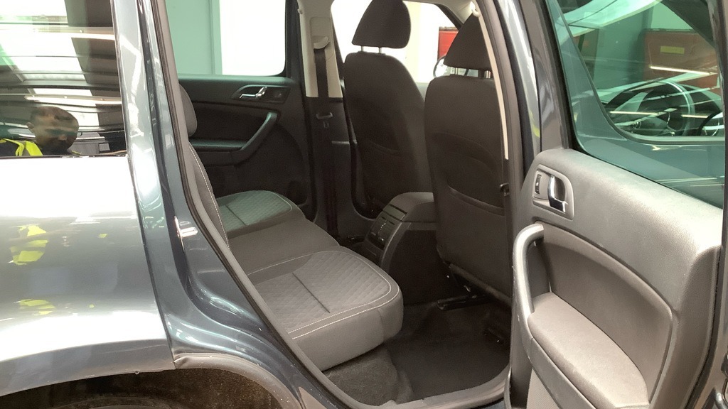 Skoda Yeti Suv 1.2 Tsi Se 201717 Silver #10