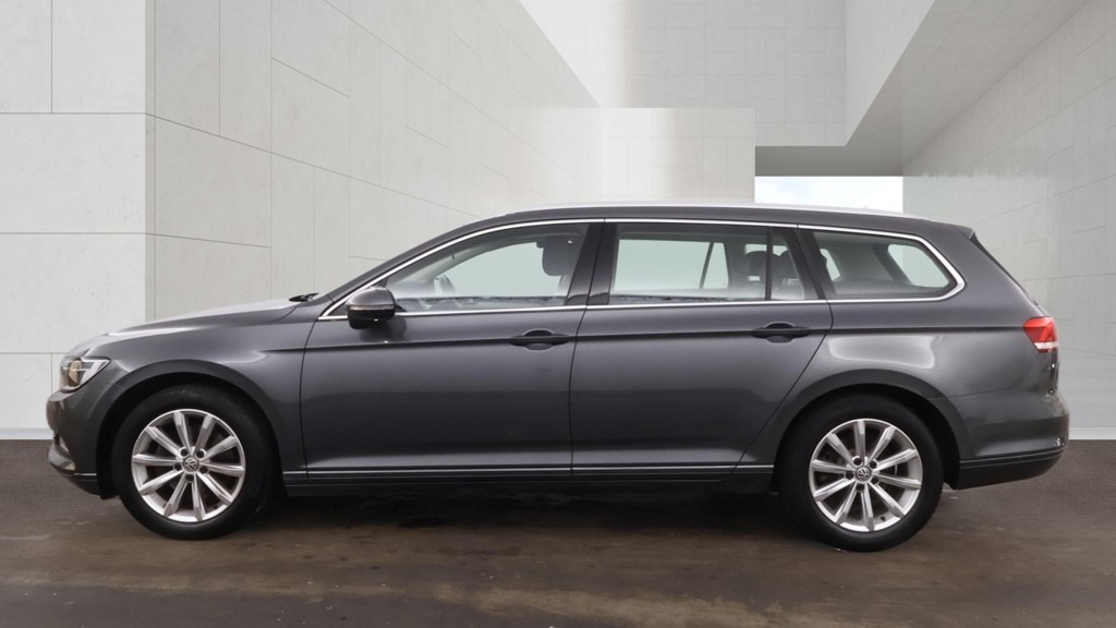 Volkswagen Passat  White #7