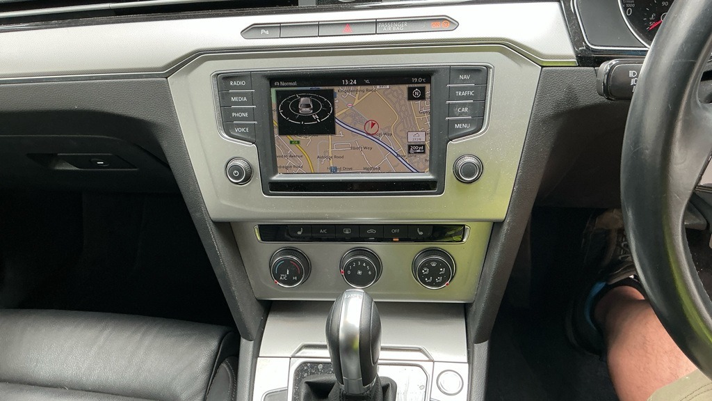 Volkswagen Passat 2.0 Tdi Se Business Dsg Nav Leather 35 Grey #3