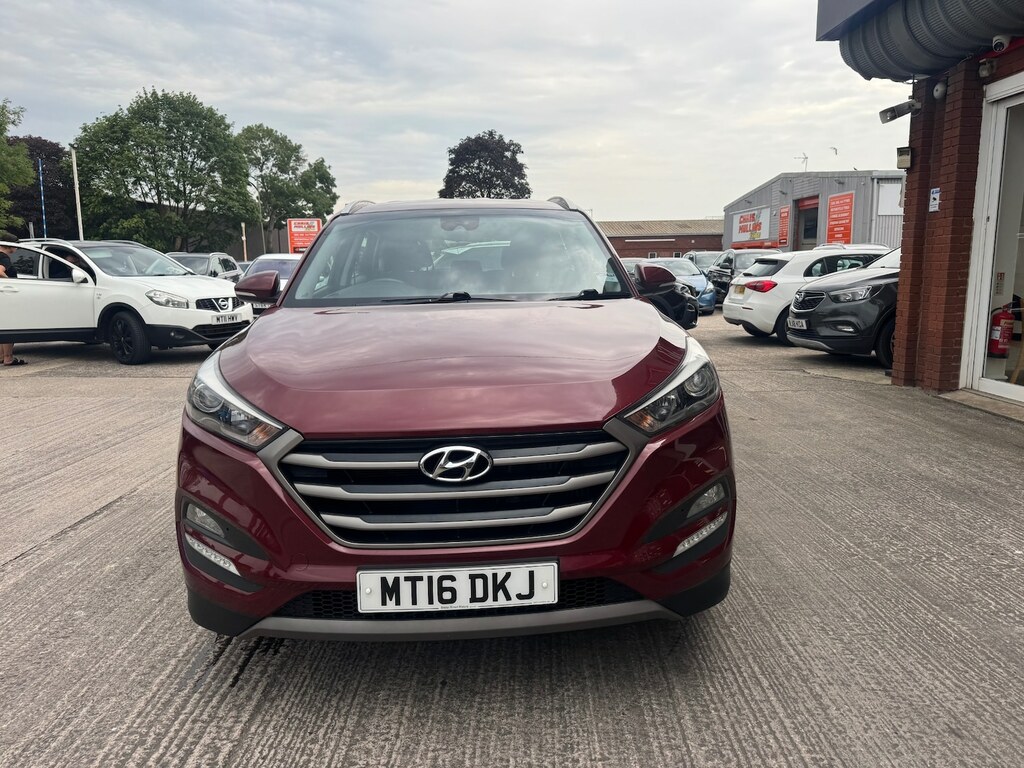 Hyundai Tucson  White #9
