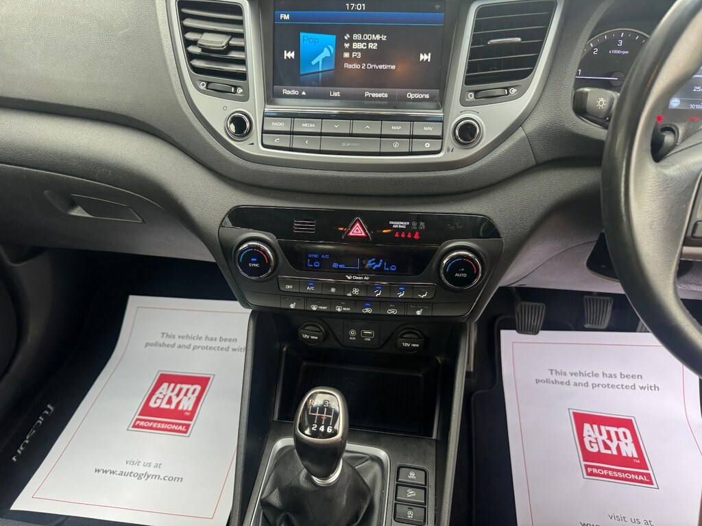 Hyundai Tucson  White #19