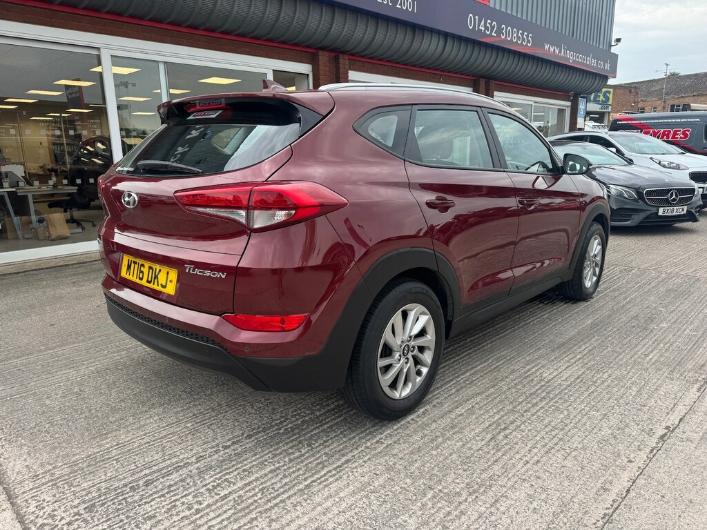 Hyundai Tucson 1.7 Crdi Blue Drive Se Nav 2Wd Red #6