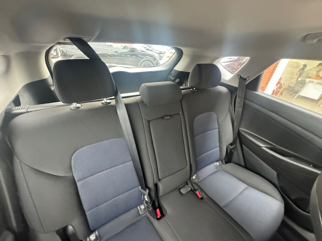 Hyundai Tucson  White #22