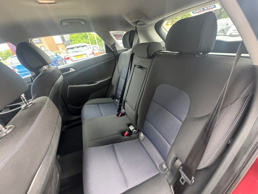 Hyundai Tucson  White #20