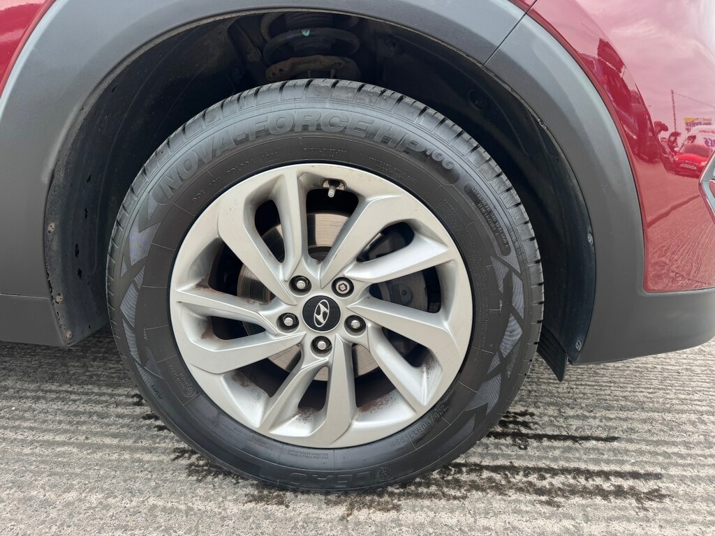 Hyundai Tucson  White #23