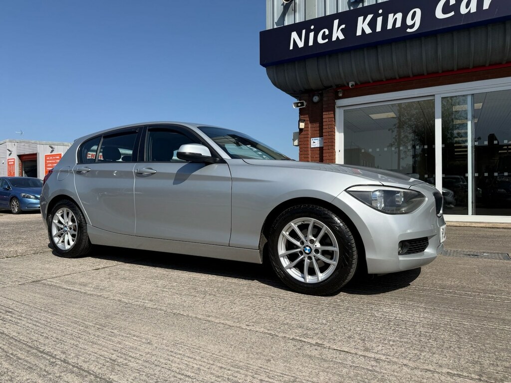 BMW 1 Series Hatchback Silver #1