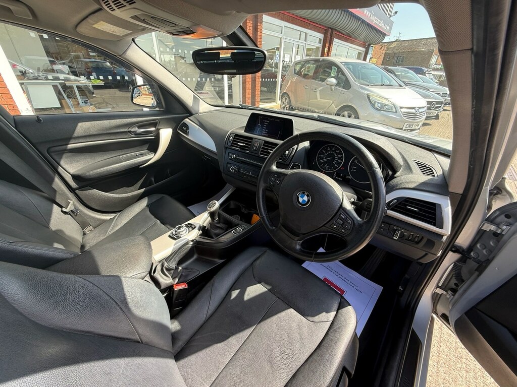 BMW 1 Series Hatchback Silver #3