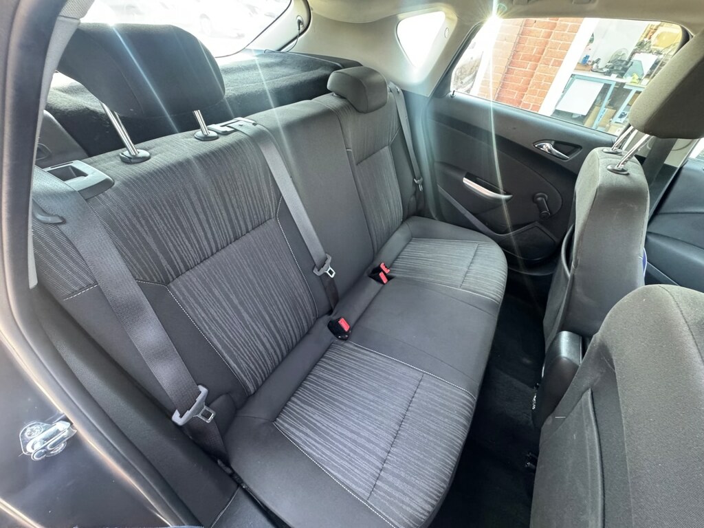 Vauxhall Astra Hatchback Silver #16