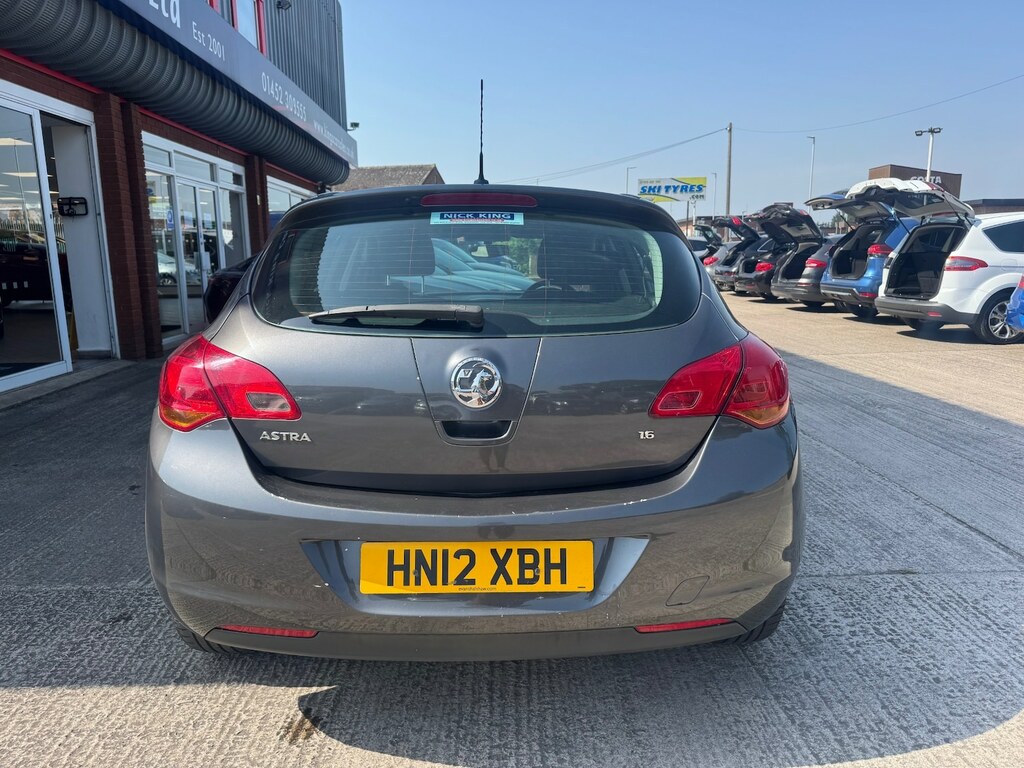 Vauxhall Astra Hatchback Silver #7