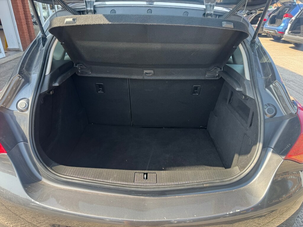Vauxhall Astra Hatchback Silver #10