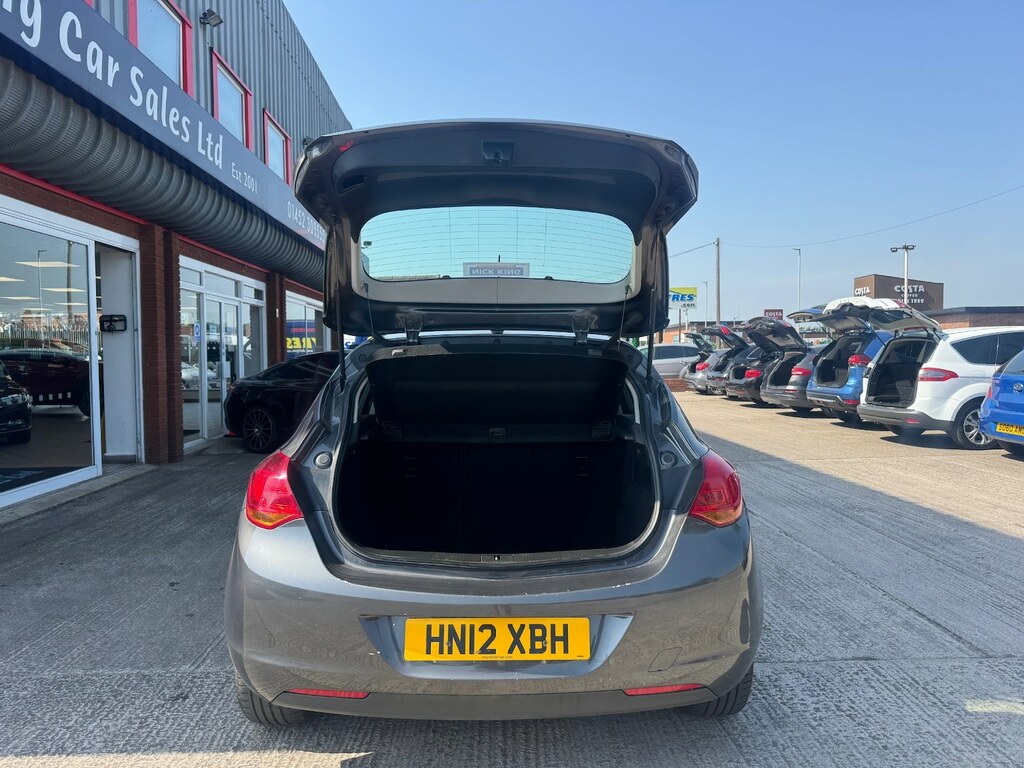 Vauxhall Astra Hatchback Silver #9