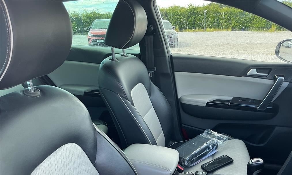 Kia Sportage Crdi 3 Suv Silver #8