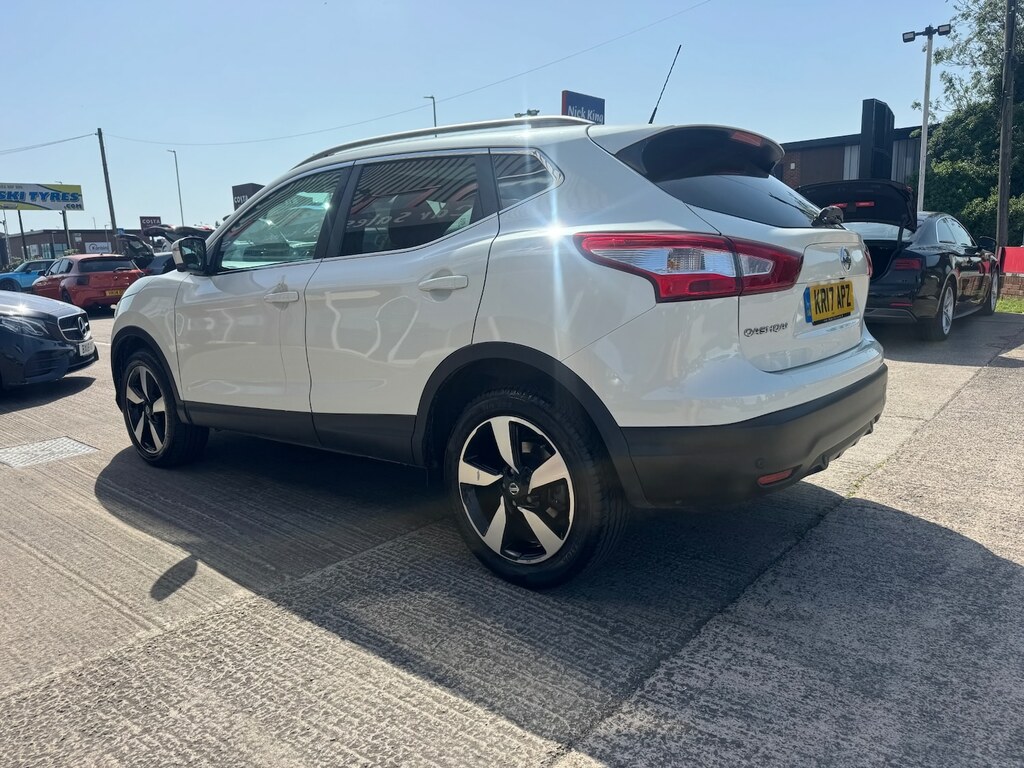 Nissan Qashqai 1.5 Dci N-connecta Panroof Nav 20 Tax White #2