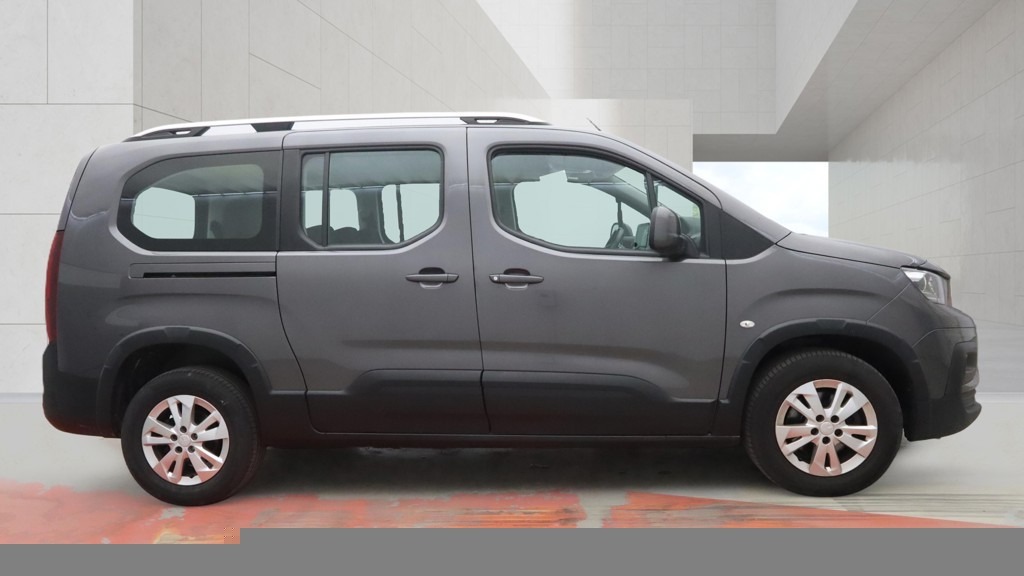 Peugeot Rifter 1.5 Bluehdi 130 Allure 7 Seats Eat8 Grey #5