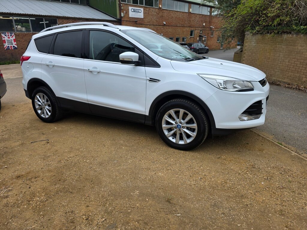 Ford Kuga 2.0 Tdci Titanium Suv 2Wd Euro 6 White