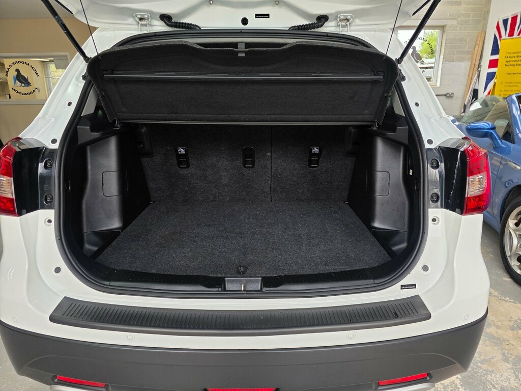 Suzuki SX4 1.6 Ddis Sz-t Suv Euro 6 Ss White #6