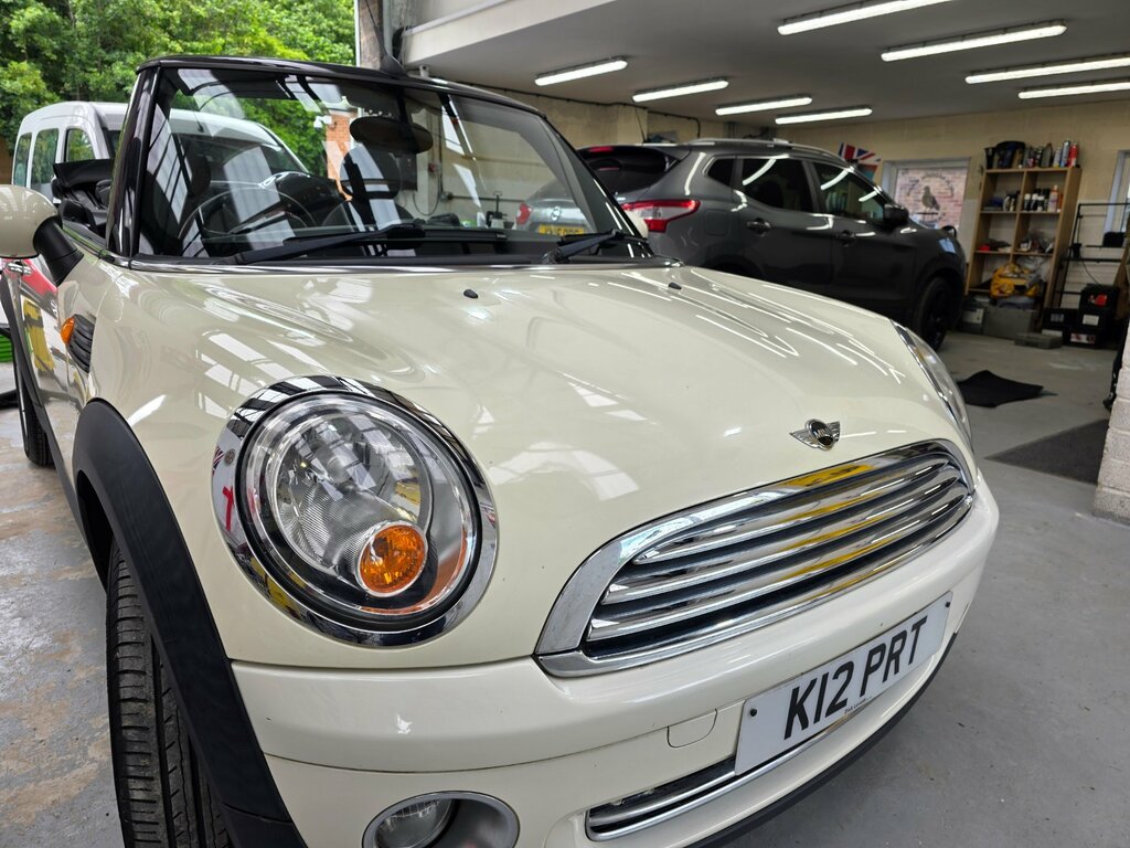 Mini Convertible 1.6 Cooper Yellow #21