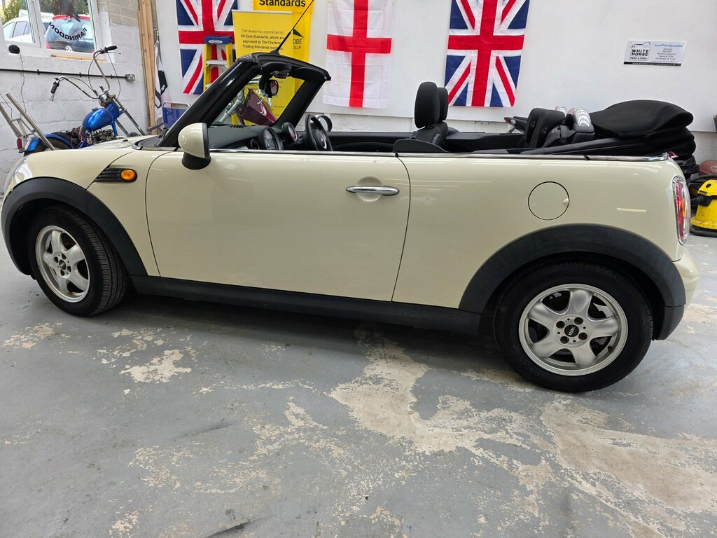 Mini Convertible 1.6 Cooper Convertible Euro 4 1 White