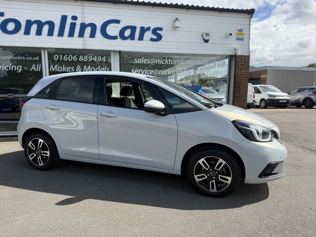 Honda Jazz Petrol White #5
