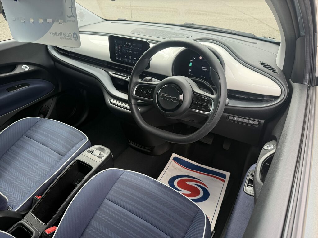 Fiat 500E 42Kwh La Prima Grey #12