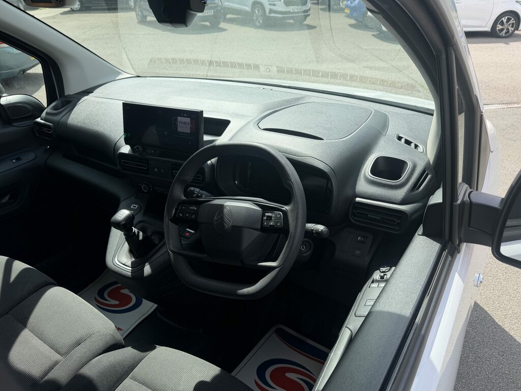 Citroen Berlingo Diesel White #6