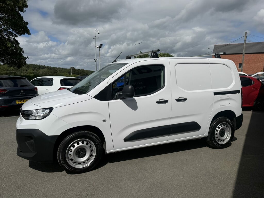 Citroen Berlingo Diesel White #4