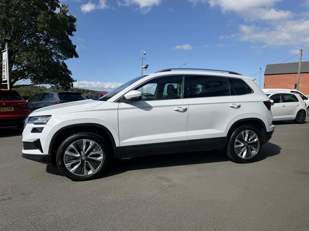 Skoda Karoq Diesel White #3