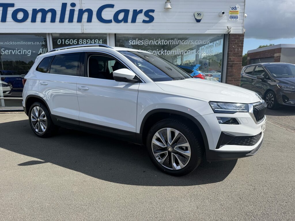 Skoda Karoq Diesel White #5