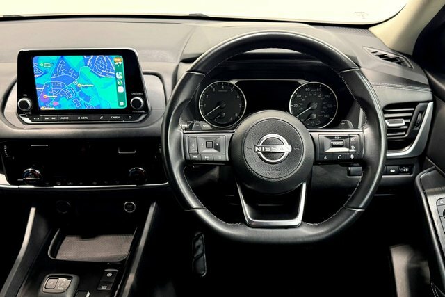 Nissan Qashqai 1.3 Dig-t Mhev Acenta Premium Suv Hybri YF72KHA Black #3