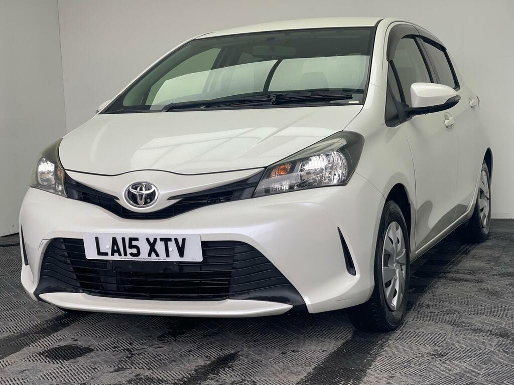Toyota Yaris 1.33 Dual Vvt-i Icon Plus Multidrive S Euro 5 LA15XTV White #3