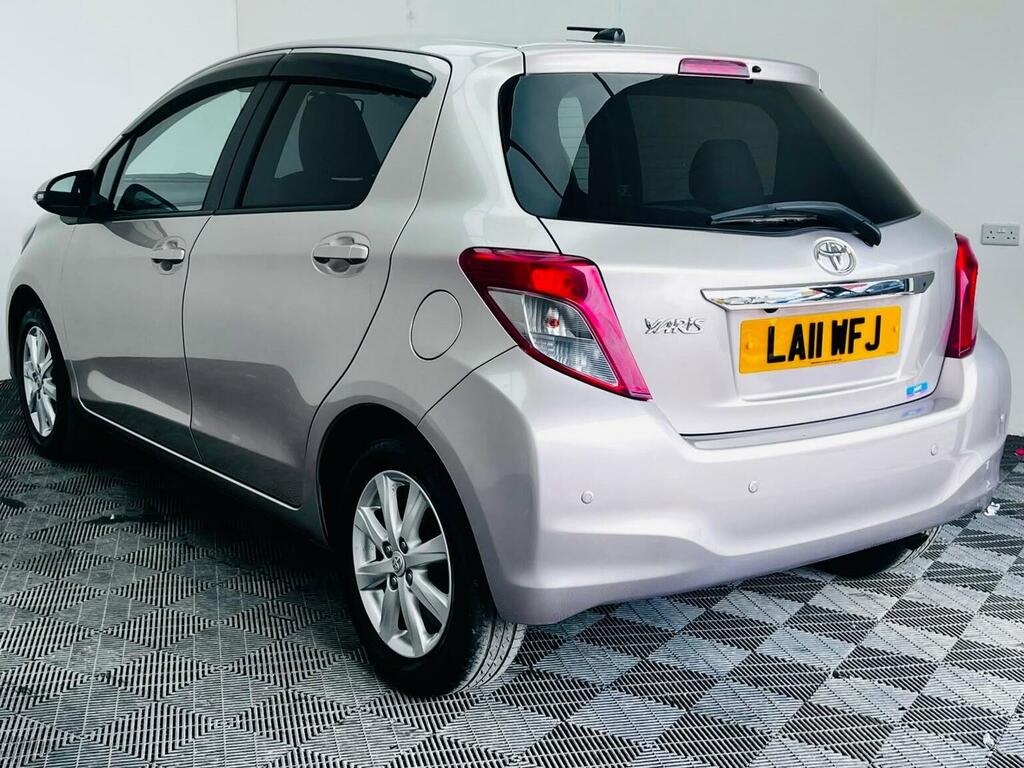 Toyota Yaris 1.33 Dual Vvt-i Tr Multidrive S Euro 5 Pink #4