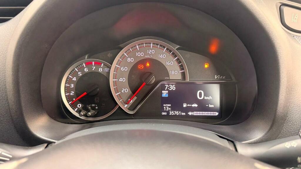 Toyota Yaris Excel White #30