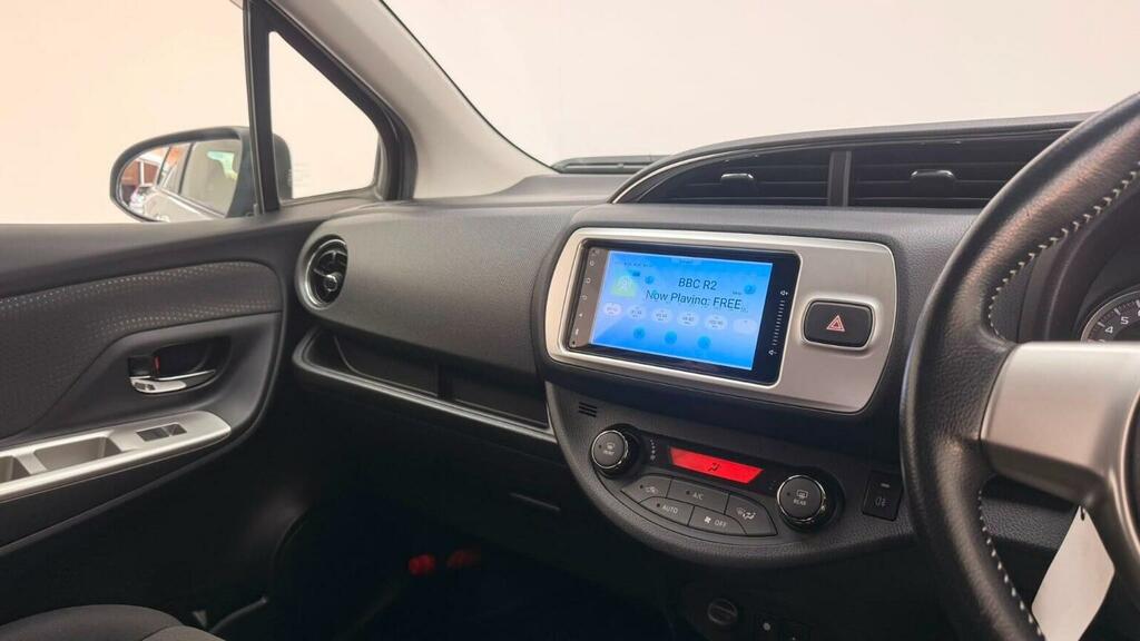 Toyota Yaris Excel White #13